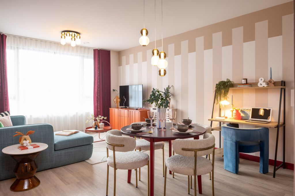 Property photo 1 of 8 Living / Dining