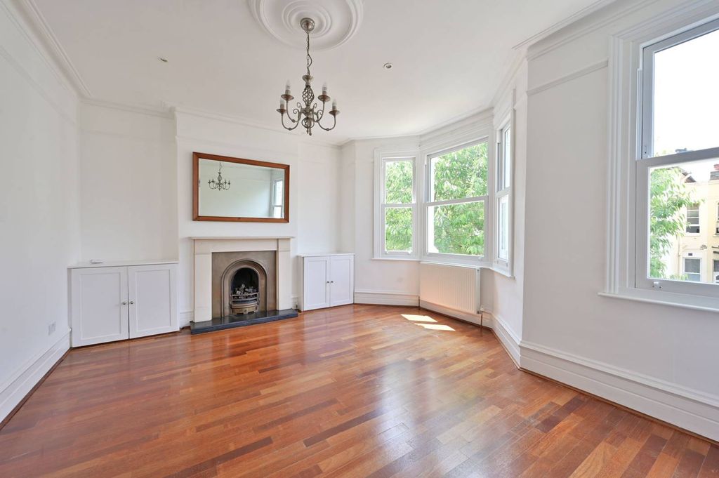 Property photo 1 of 9