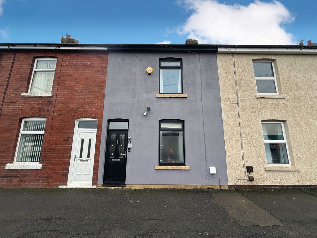 Property photo 1 of 20