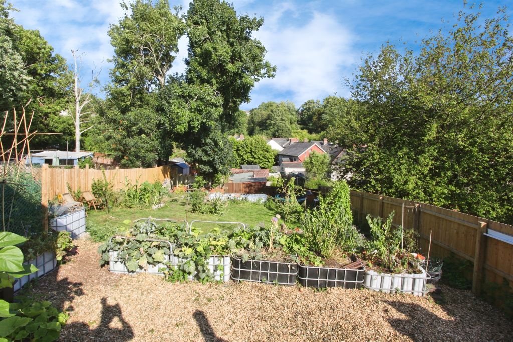 Property photo 3 of 28