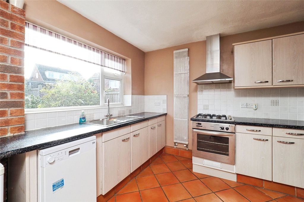 Property photo 2 of 17 Kitchen