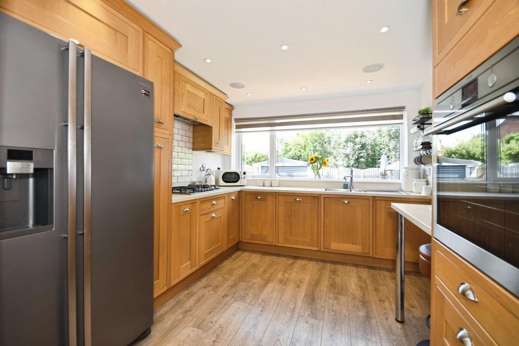 Property photo 2 of 24 Kitchen 02.Jpg