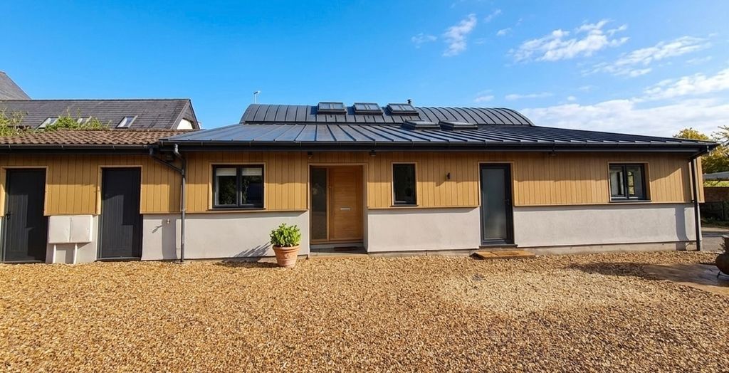 Property photo 2 of 11