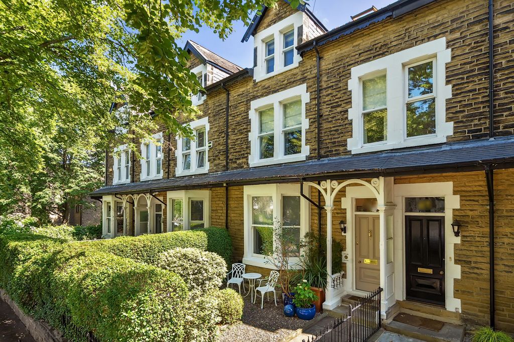 Property photo 1 of 23