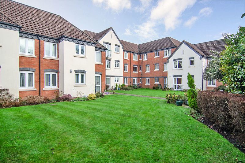 Property photo 1 of 14 Photo 11