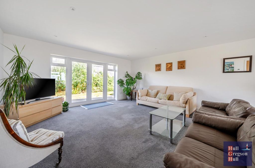 Property photo 3 of 23 5Ff43c7F-E4B6-4d41-9772-56153E2Def26.Jpg