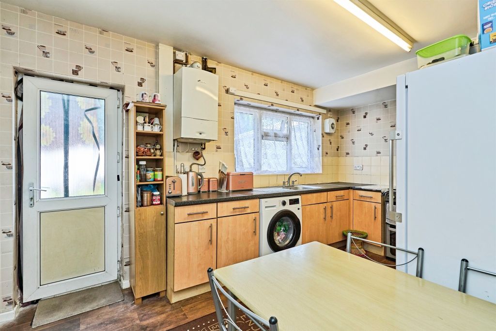 Property photo 3 of 17