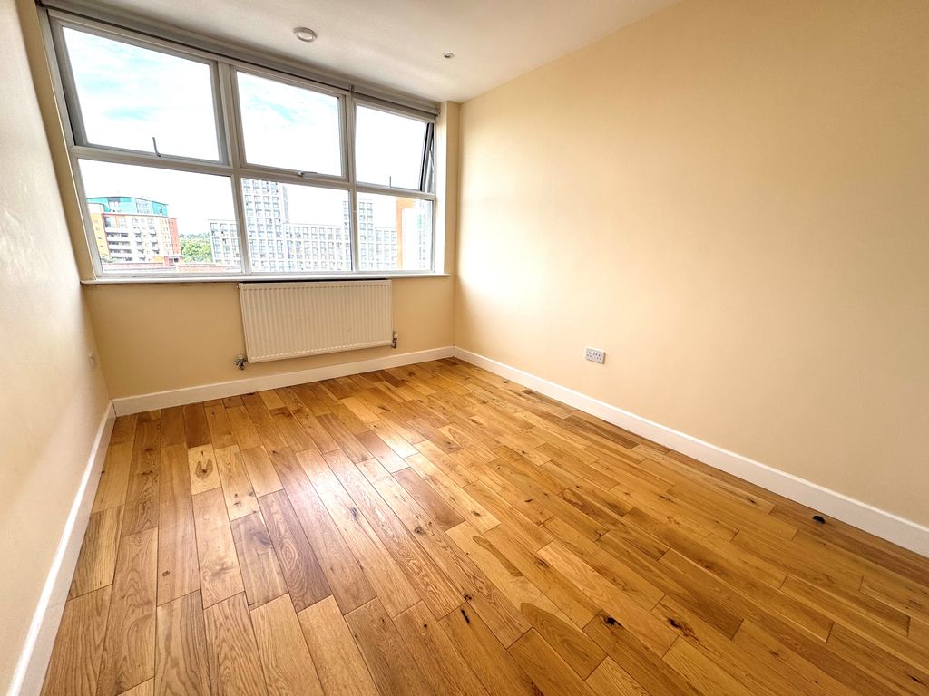 Property photo 3 of 4