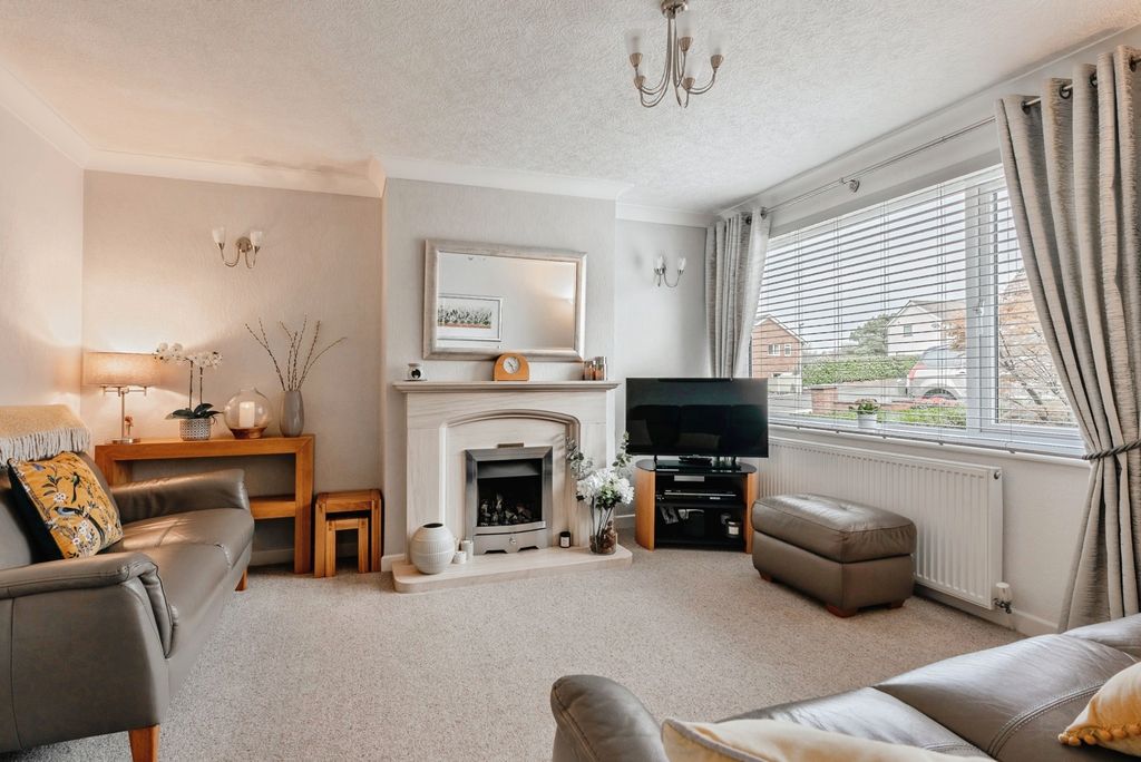 Property photo 3 of 20 Pbox-Img.Jpg