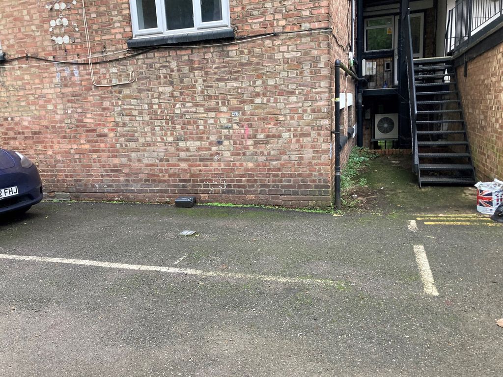 Property photo 1 of 5