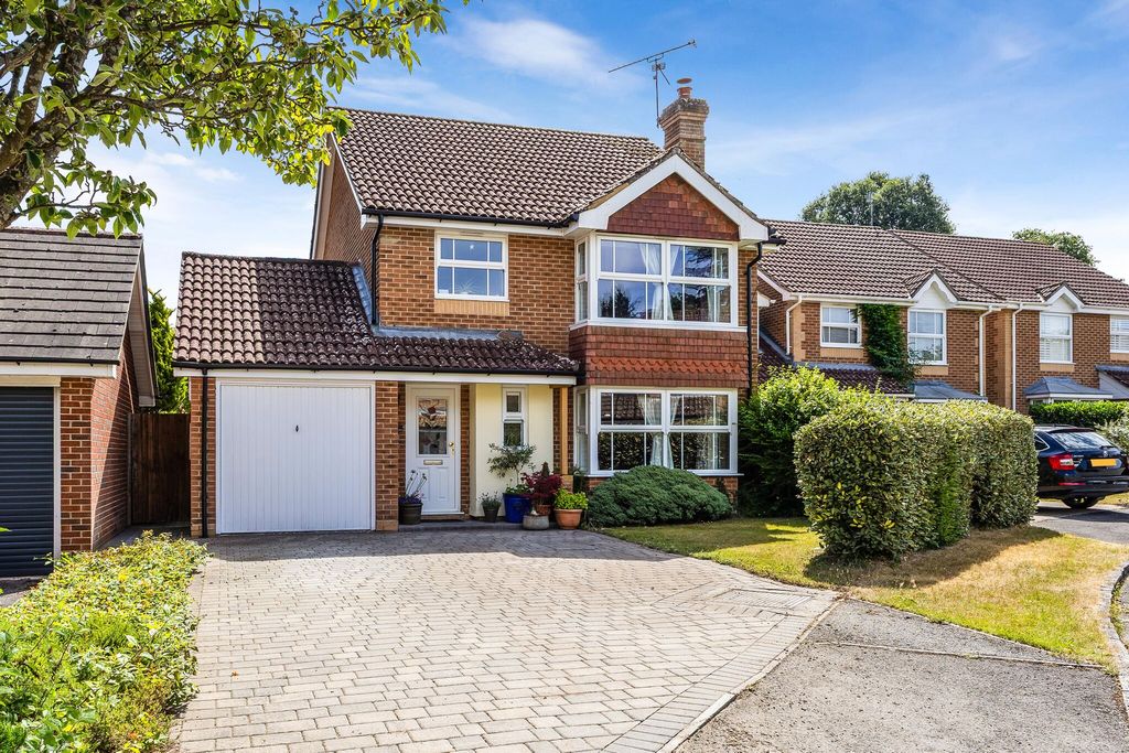 Property photo 1 of 10 Front