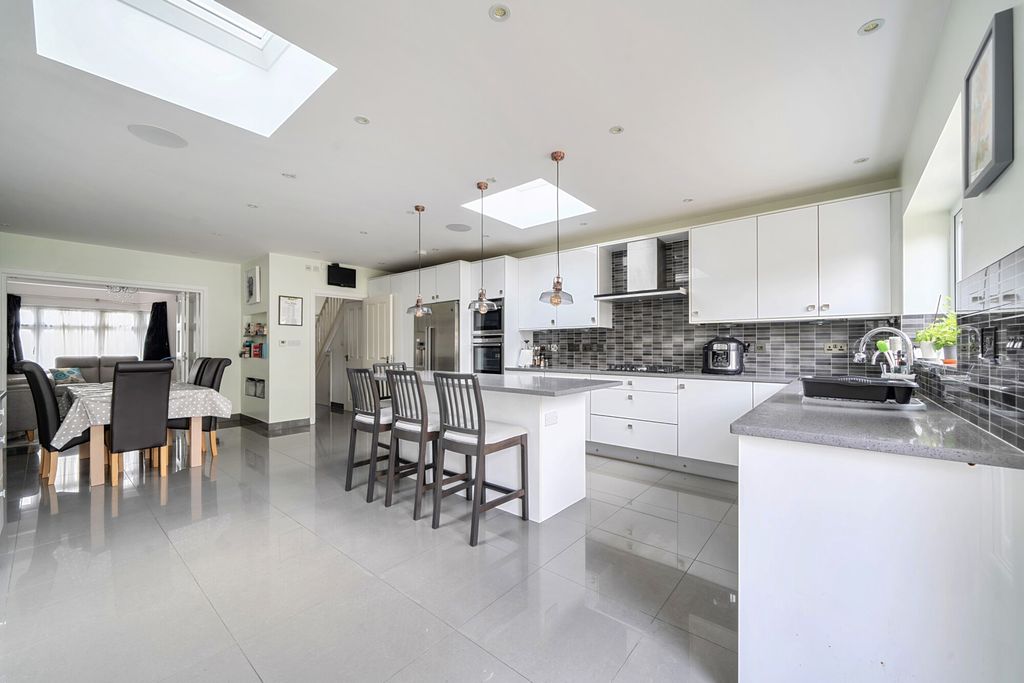 Property photo 2 of 20 1445921-16-69Dcf7...