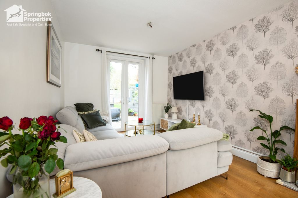 Property photo 3 of 16 Image 2