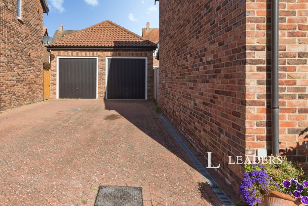 Property photo 2 of 19 Pbox-Img.Jpg