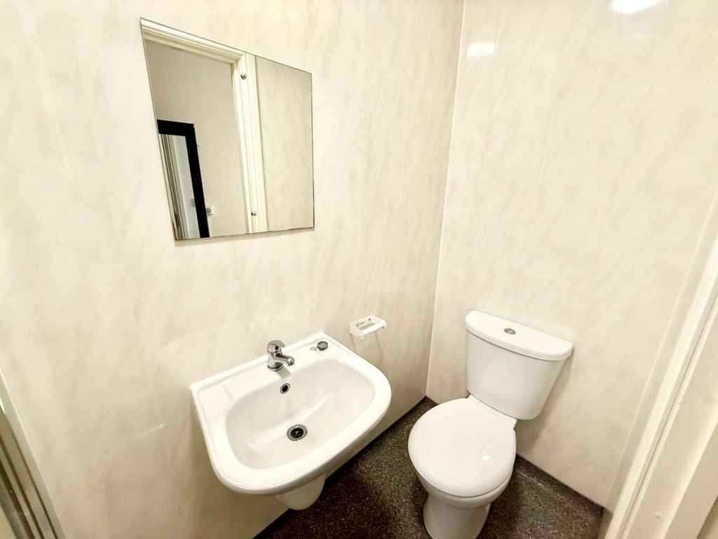 Property photo 3 of 4