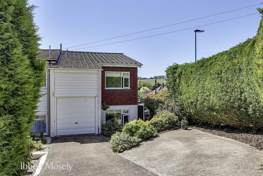 Property photo 1 of 13 2.Jpg
