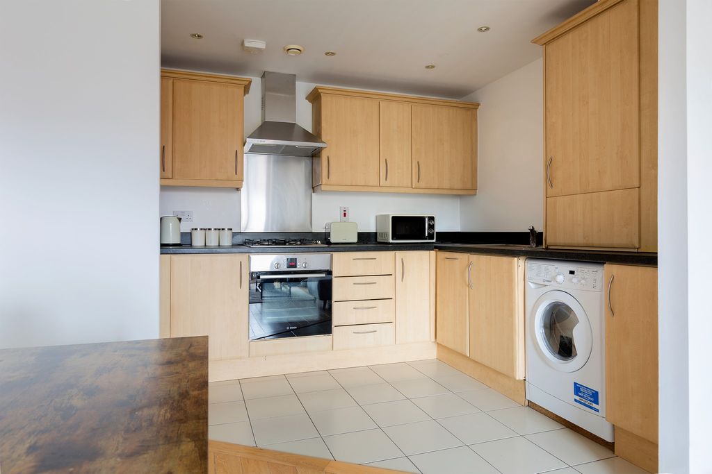 Property photo 2 of 20 Kitchen