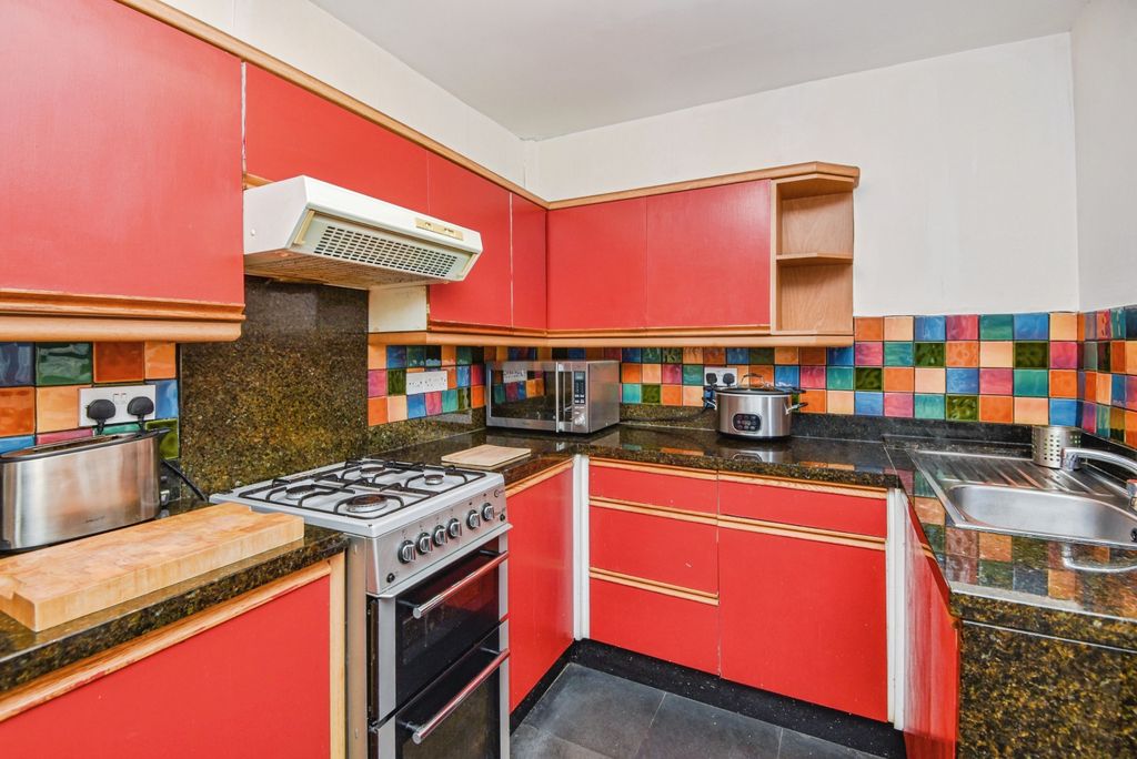 Property photo 3 of 15