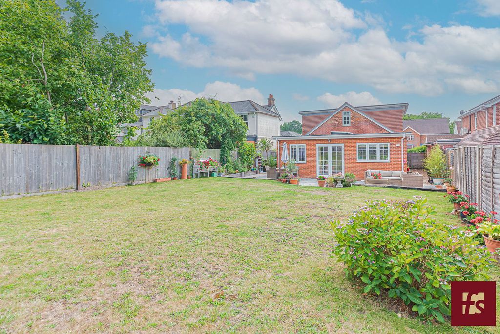Property photo 1 of 41