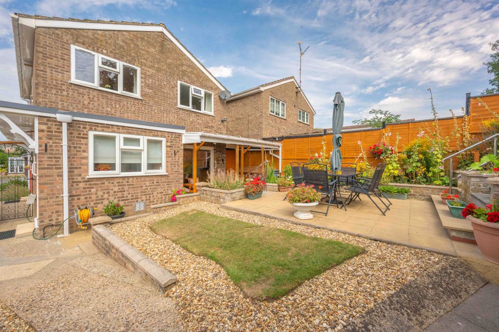 Property photo 2 of 16
