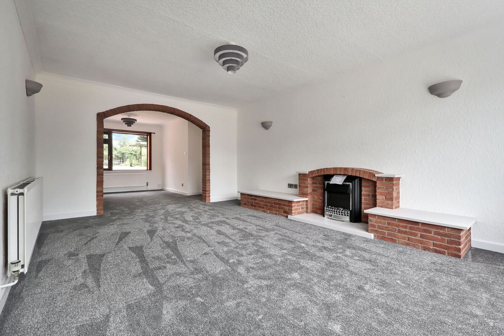 Property photo 3 of 15 Living Room