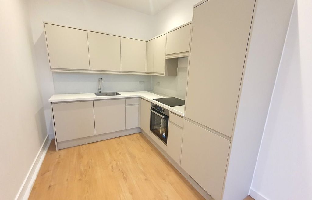 Property photo 2 of 7 Picture 2