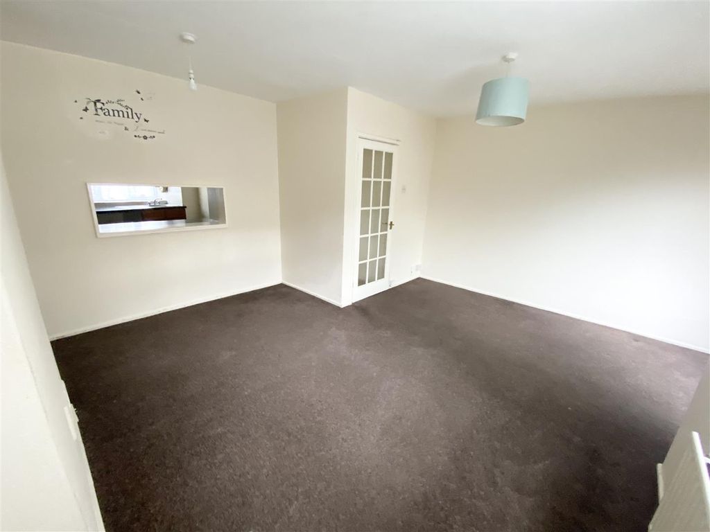Property photo 3 of 9 Lounge 2.Jpg