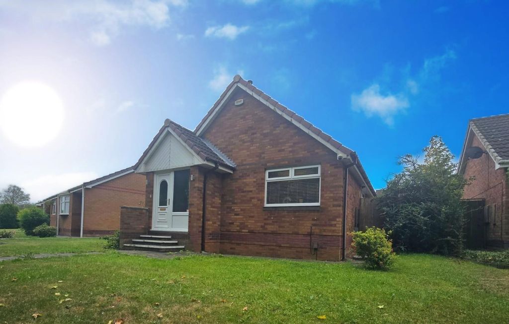 Property photo 1 of 11