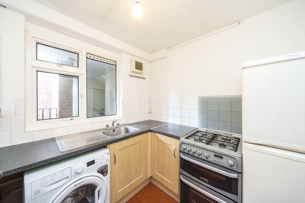 Property photo 2 of 4