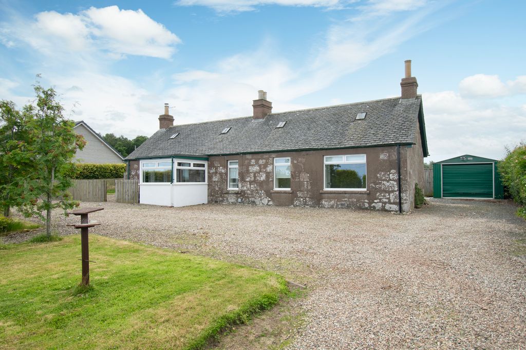 Property photo 3 of 37