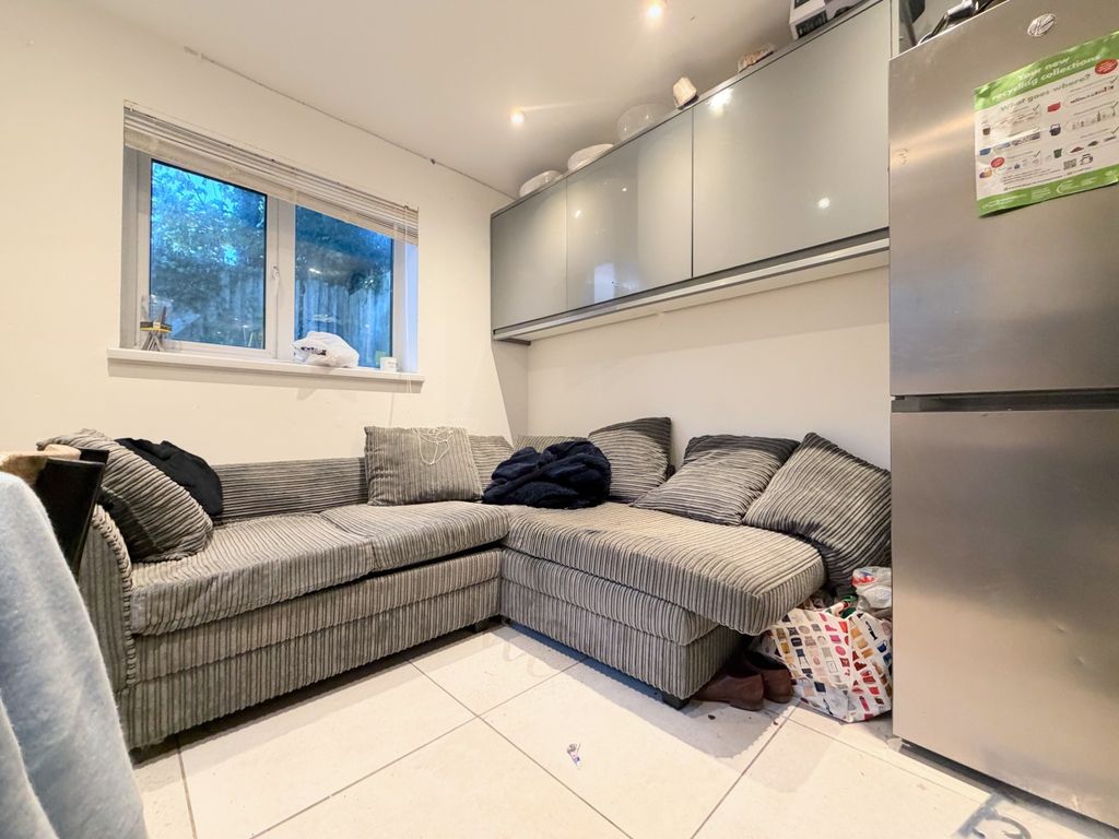 Property photo 1 of 8 Img_4184