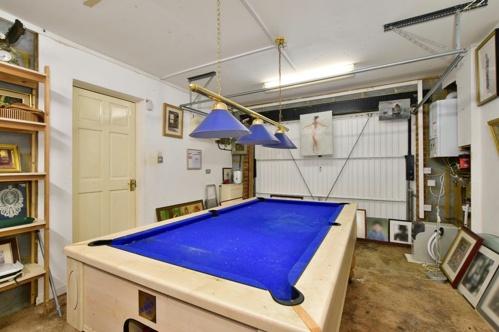 Property photo 2 of 16 Double Garage