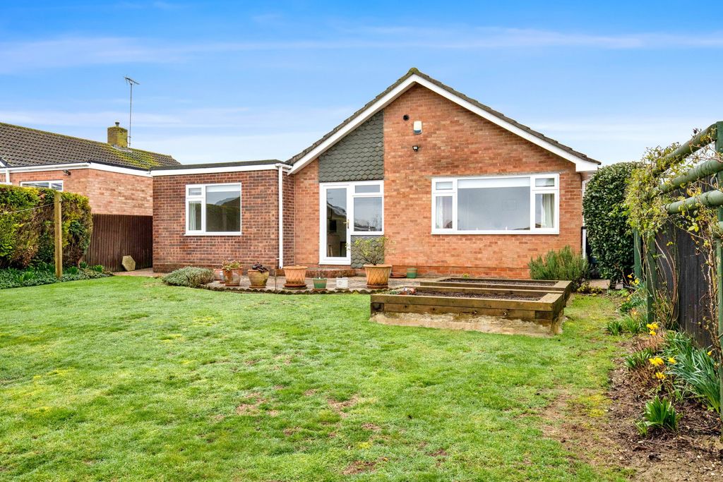 Property photo 2 of 17