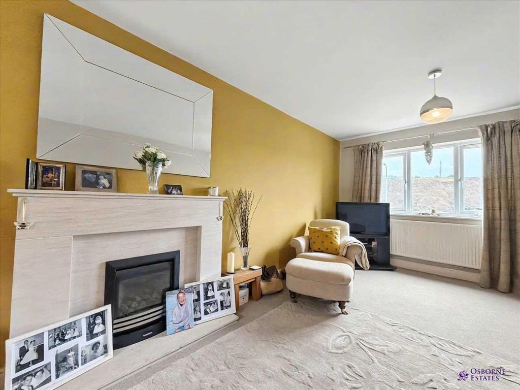 Additional image 5 of 4 bed detached house for salePleasant Heights, Porth CF39