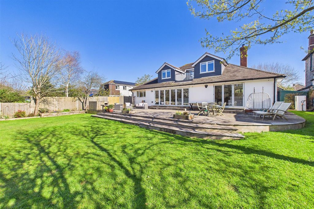 Property photo 1 of 31