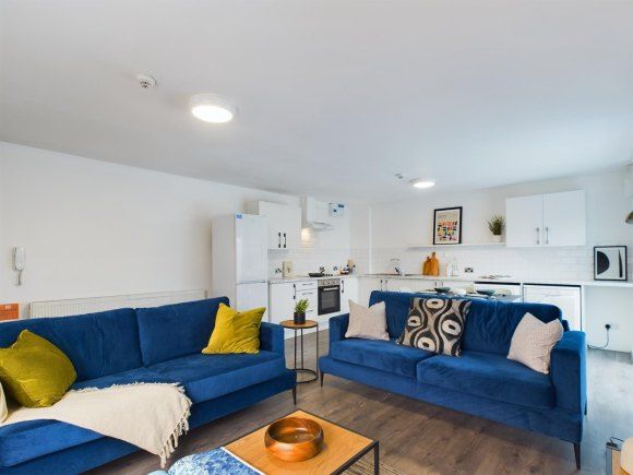 Property photo 2 of 17 1