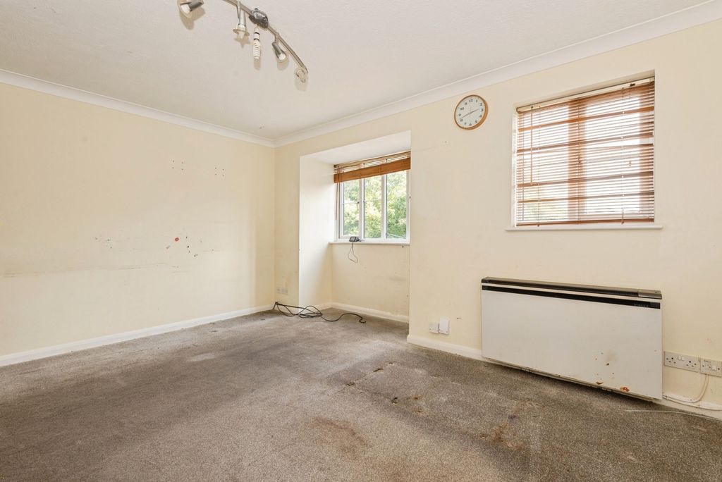 Property photo 2 of 10 Photo