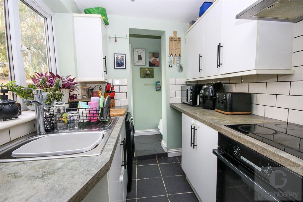 Property photo 2 of 11 8-Img_8301.Jpg