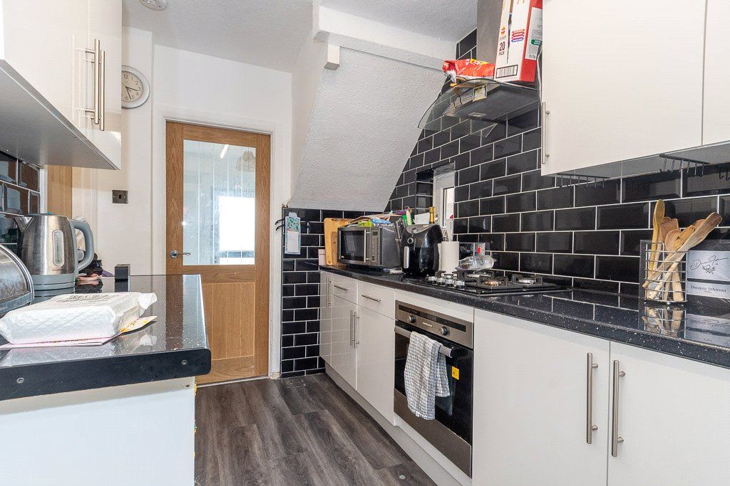 Property photo 2 of 14 Kitchen
