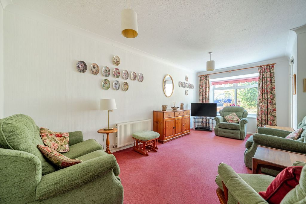 Property photo 3 of 11