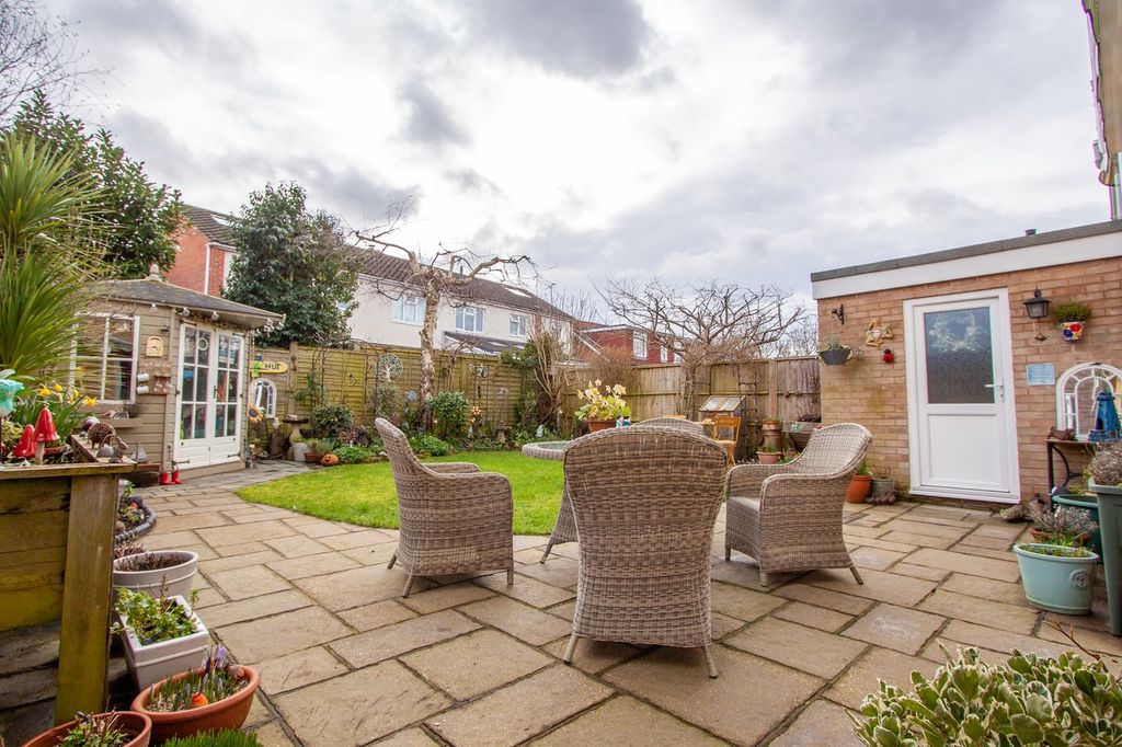 Property photo 3 of 17