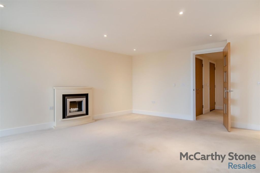 Additional image 5 of 2 bed flat for saleHadleigh Road, Frinton-On-Sea CO13