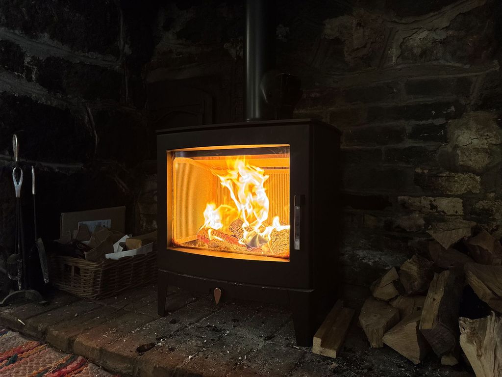 Property photo 2 of 37