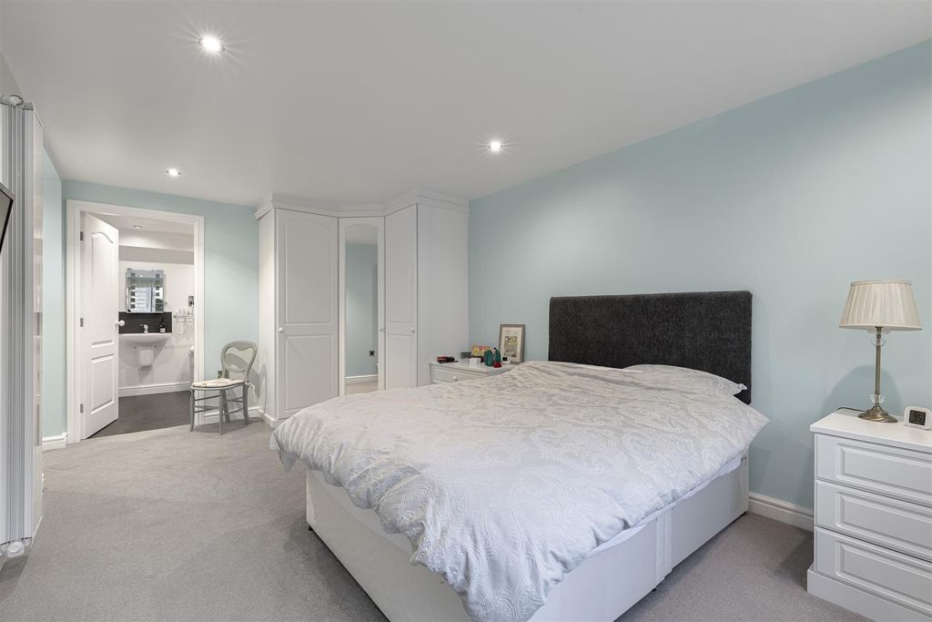 Additional image 10 of 4 bed detached house for saleBen Rhydding Road, Ilkley LS29