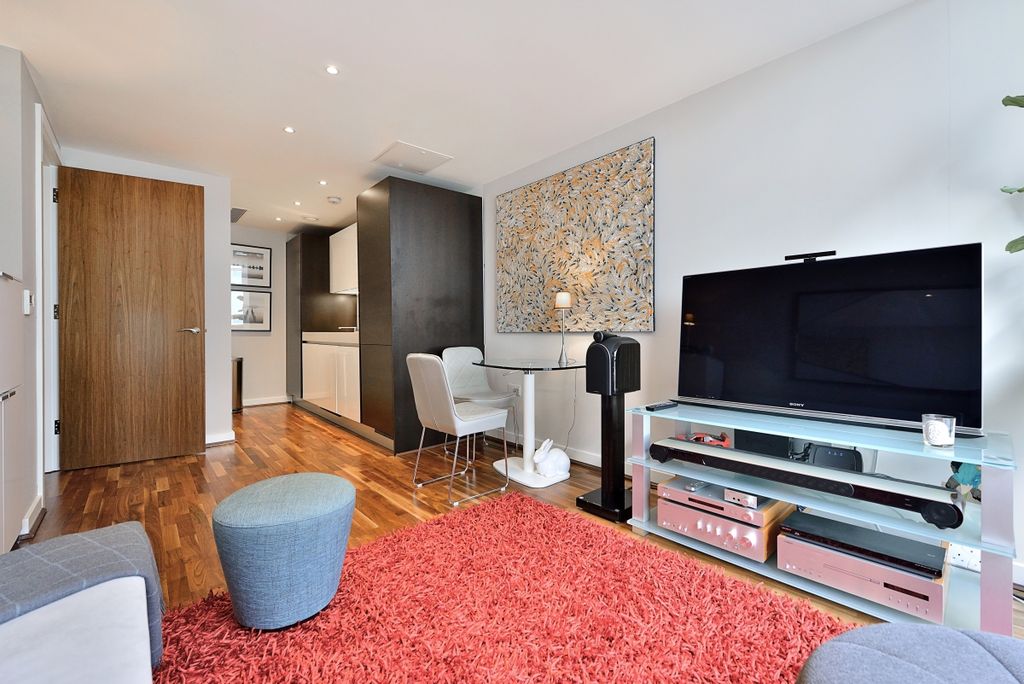 Property photo 2 of 9