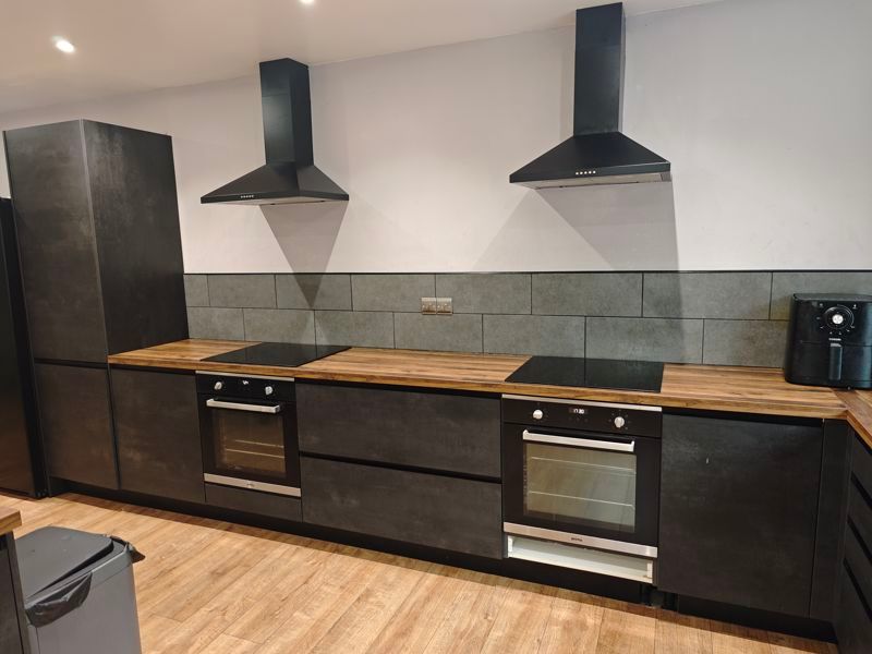 Property photo 3 of 11 Photo 3