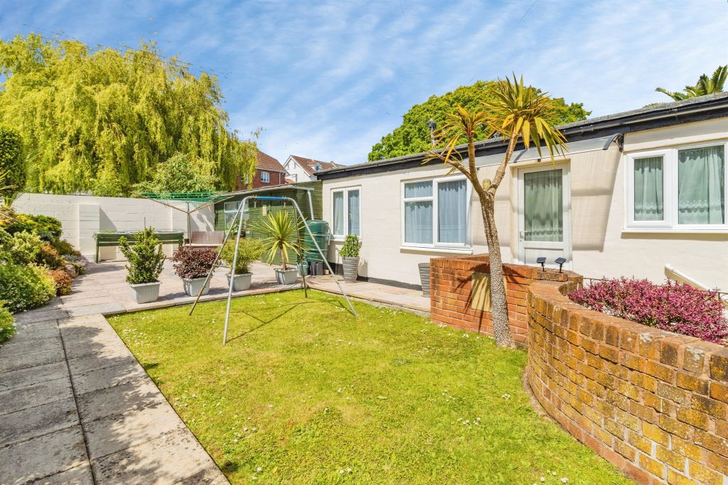 Property photo 2 of 31
