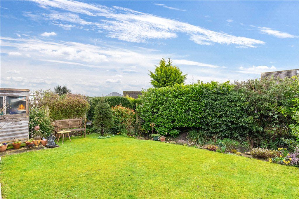Property photo 2 of 17 Garden