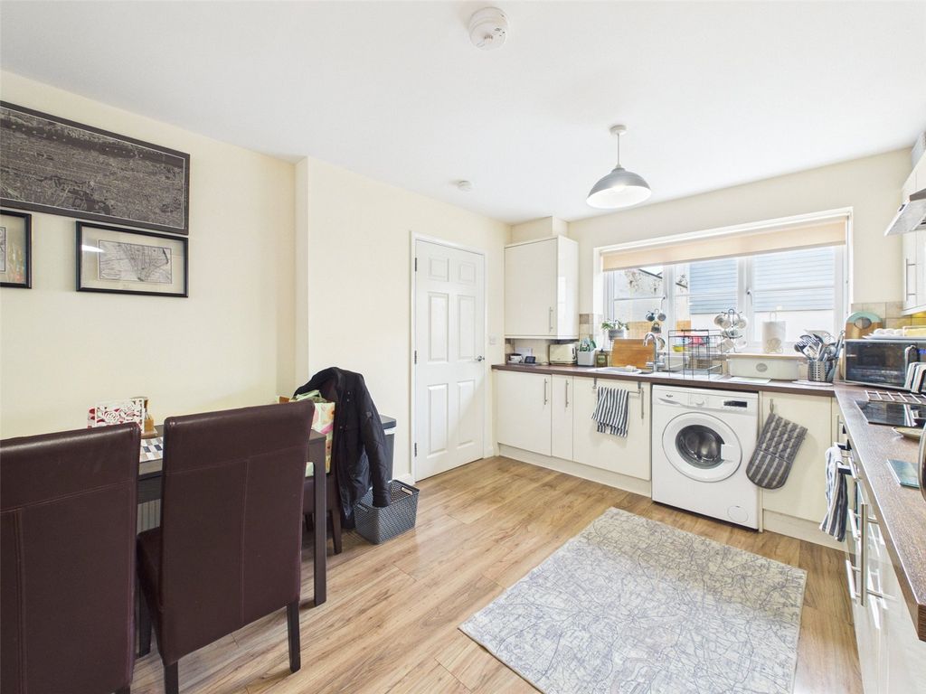 Property photo 2 of 9 Picture No. 23