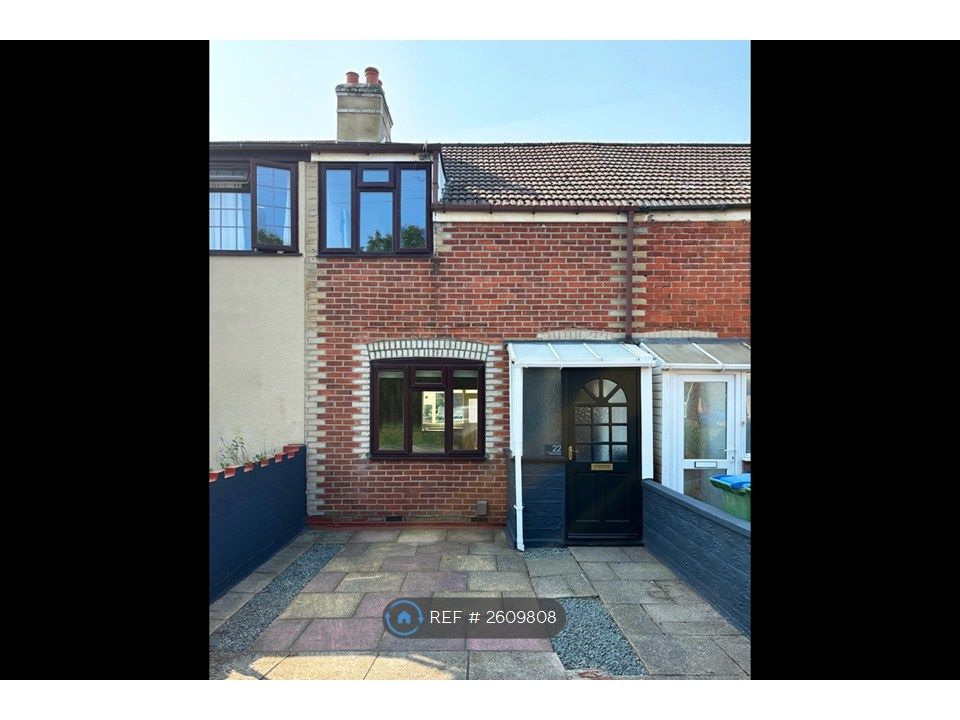 Property photo 1 of 12 Exterior &amp; Parking